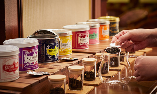 Long-established French Tea Maison<br />
KUSMITEA Tea Buffet